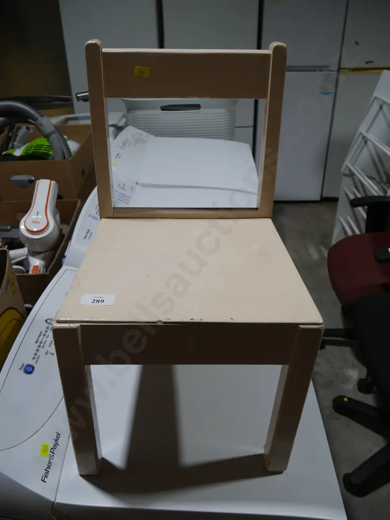 Small wooden chair Image 1++