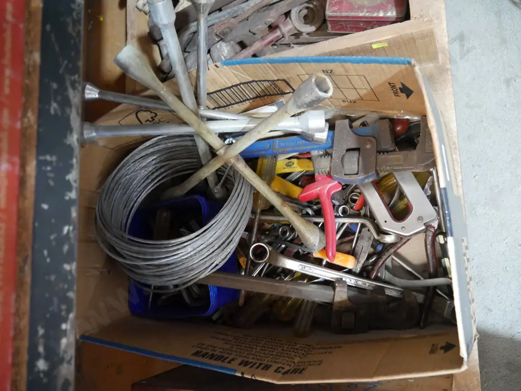 Box of tools etc Image 1++