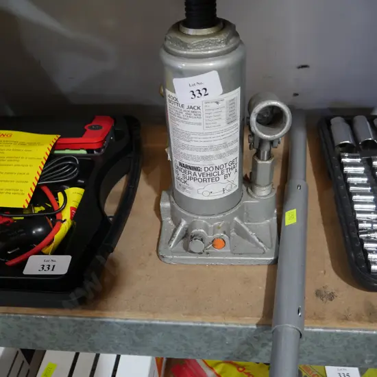 Bottle jack