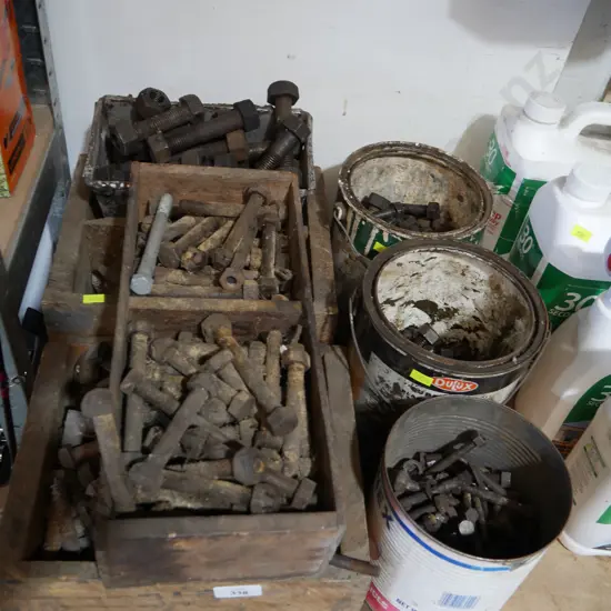 Assorted bolts