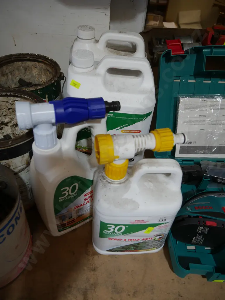 4 bottles of 30 seconds spray and walk away Image 1++