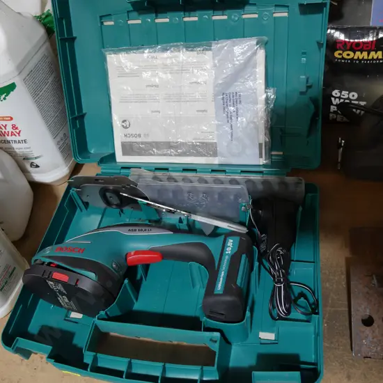 Bosch battery powered hedge trimmers