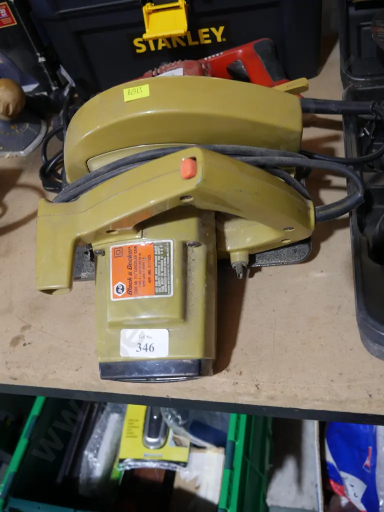 Black and Decker circular saw Image 1++