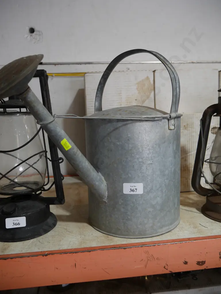 Watering can Image 1++