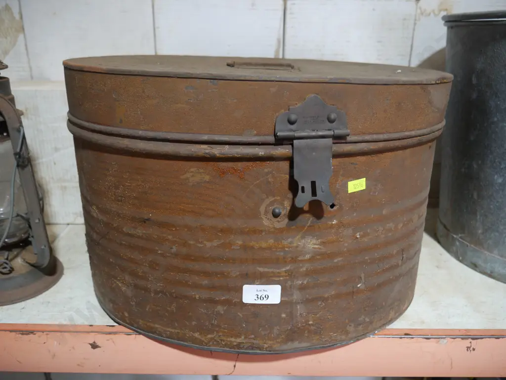 Tin hat box Image 1++