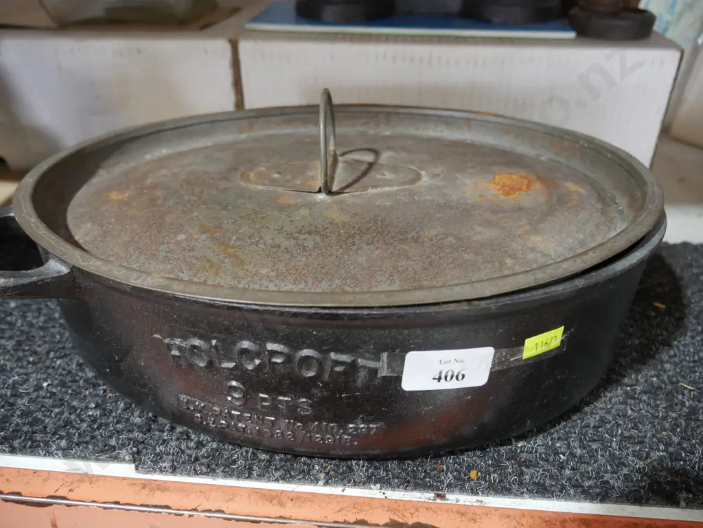 Cast iron pot Image 1++
