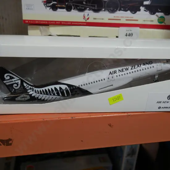 Air New Zealand Airbus a320 model plane