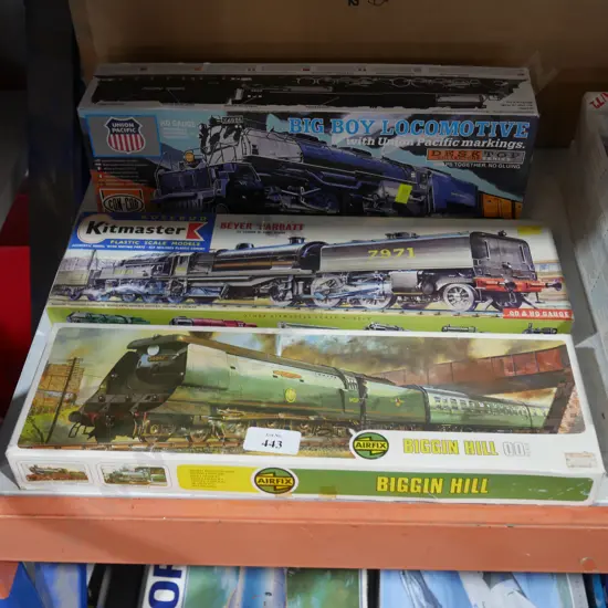 3 kit set model locomotives