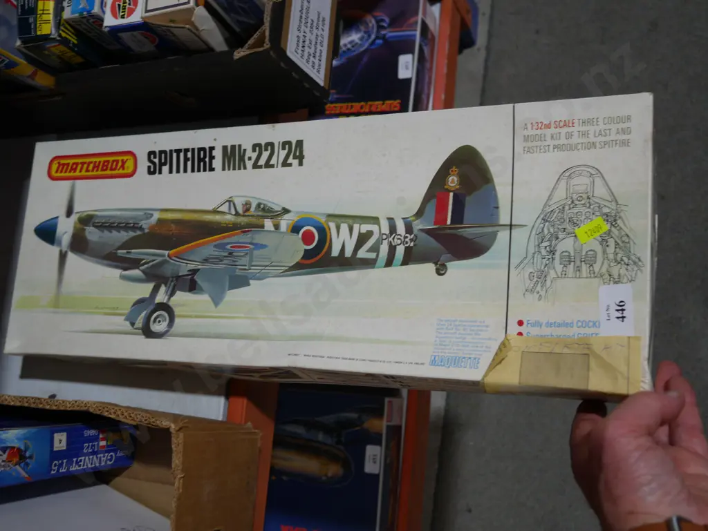 Matchbox kit sit model Spitfire Image 1++