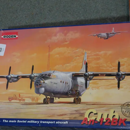 Set model CUB AN-12BK