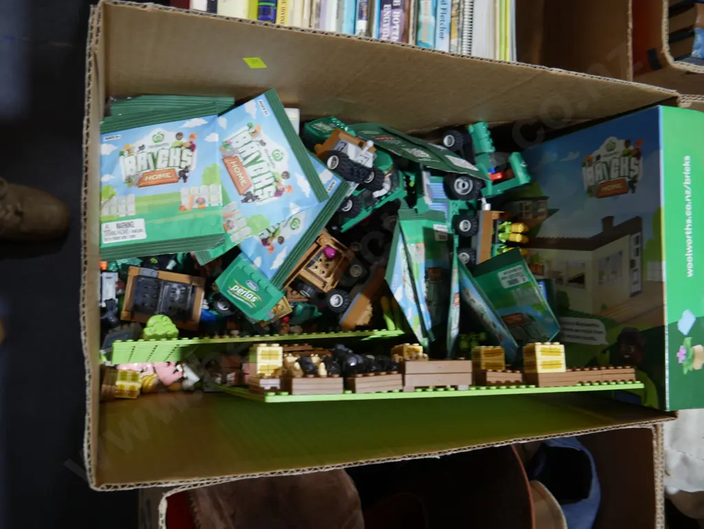 Woolworths bricks home toys Image 1++