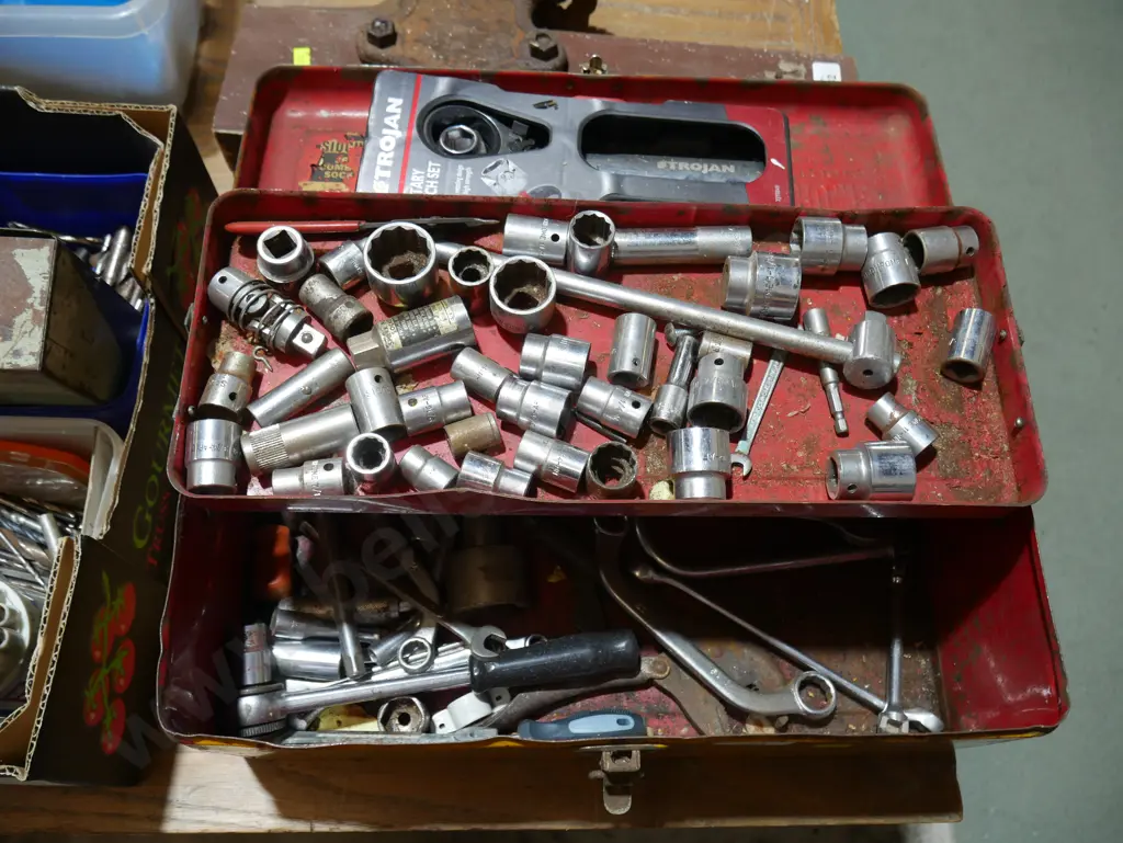 Toolbox and contents etc Image 1++
