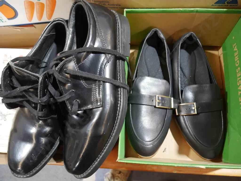 2 pair of mens shoes Image 1++