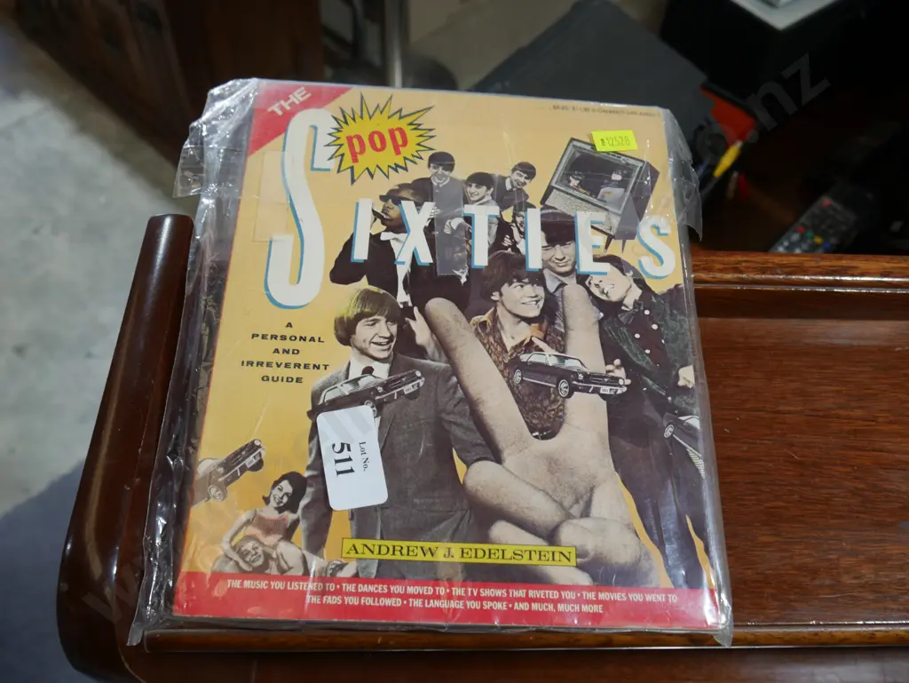 Book – the 60s Image 1++