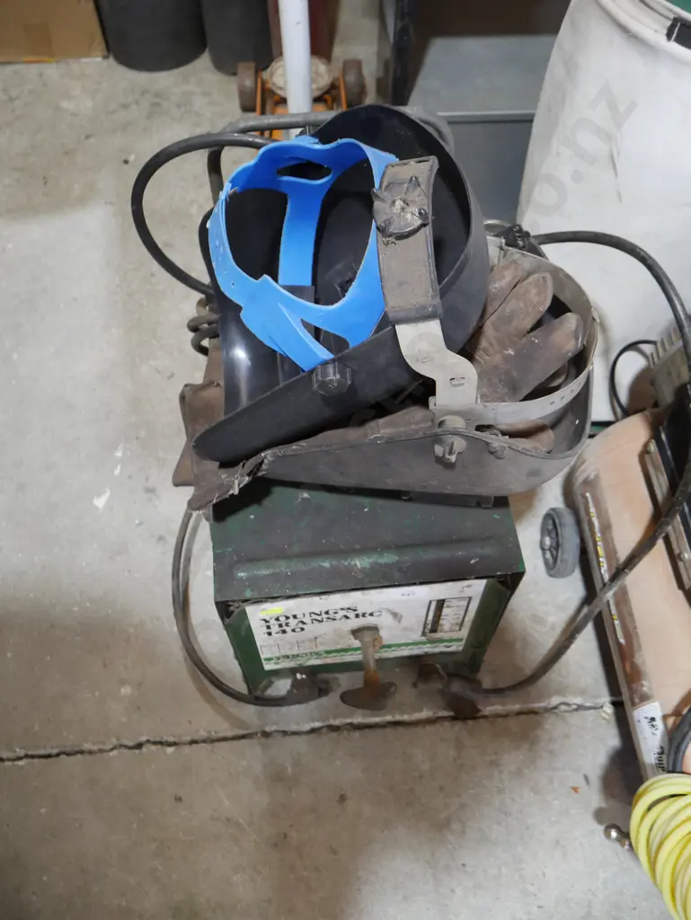 Welder Image 1++