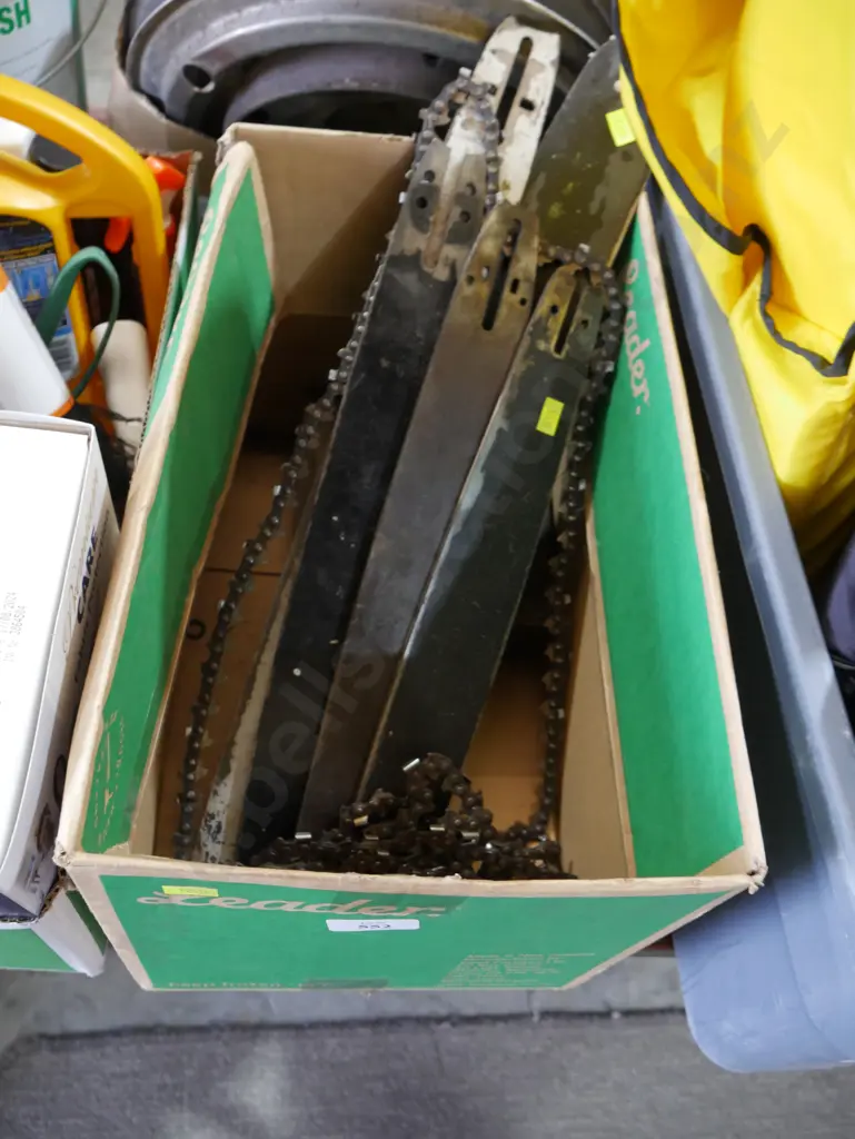 Chainsaw guide bars and saw chains Image 1++