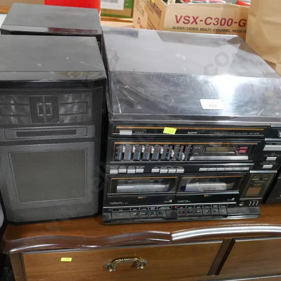 Sanyo stereo