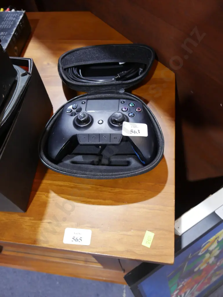 PlayStation controller Image 1++
