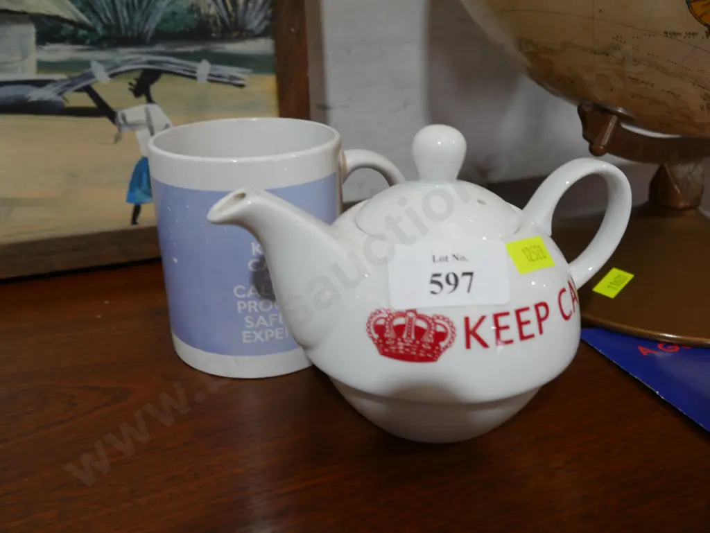 Coffee mug and teapot Image 1++