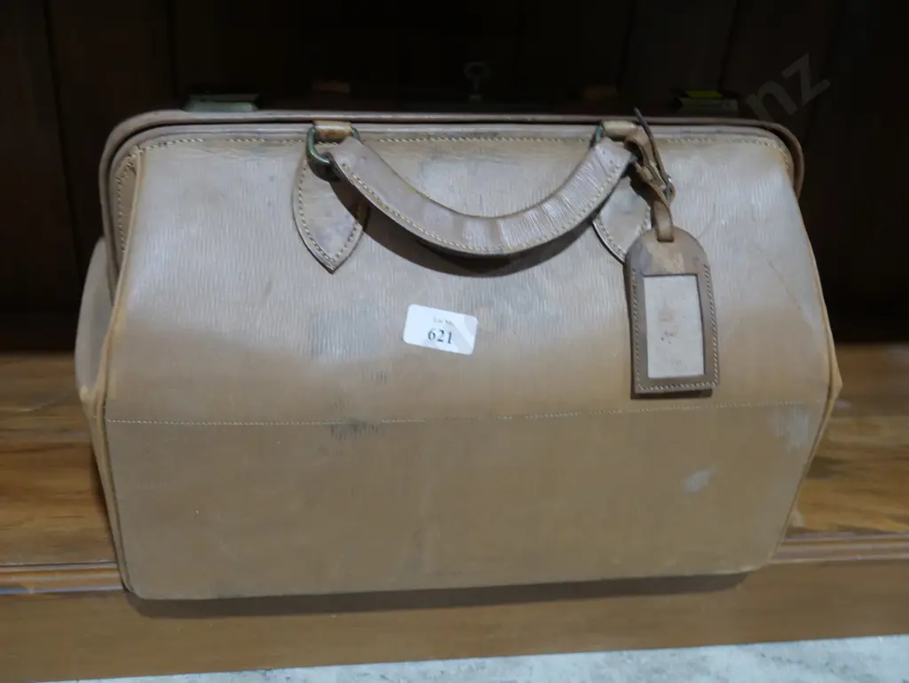Doctor's bag Image 1++