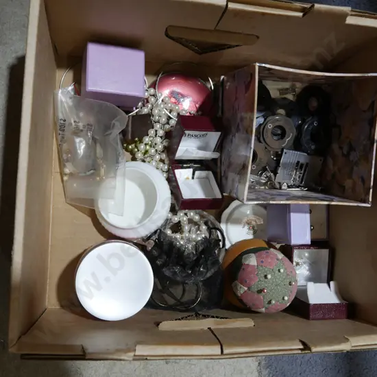 Jewellery etc