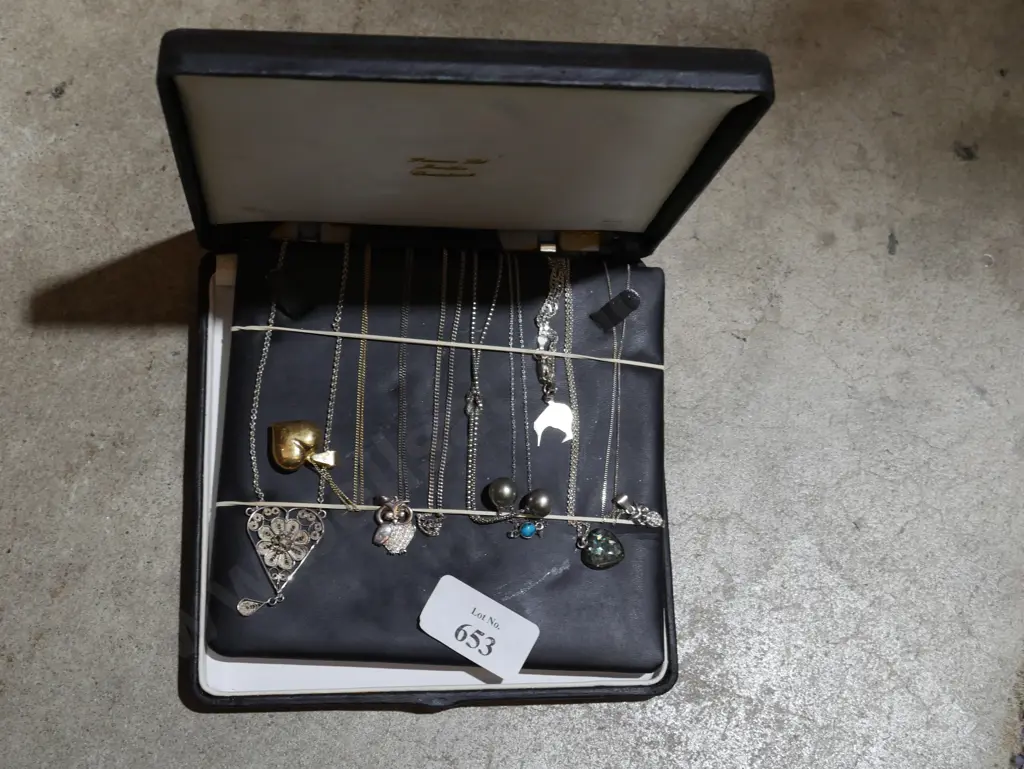 Necklaces Image 1++