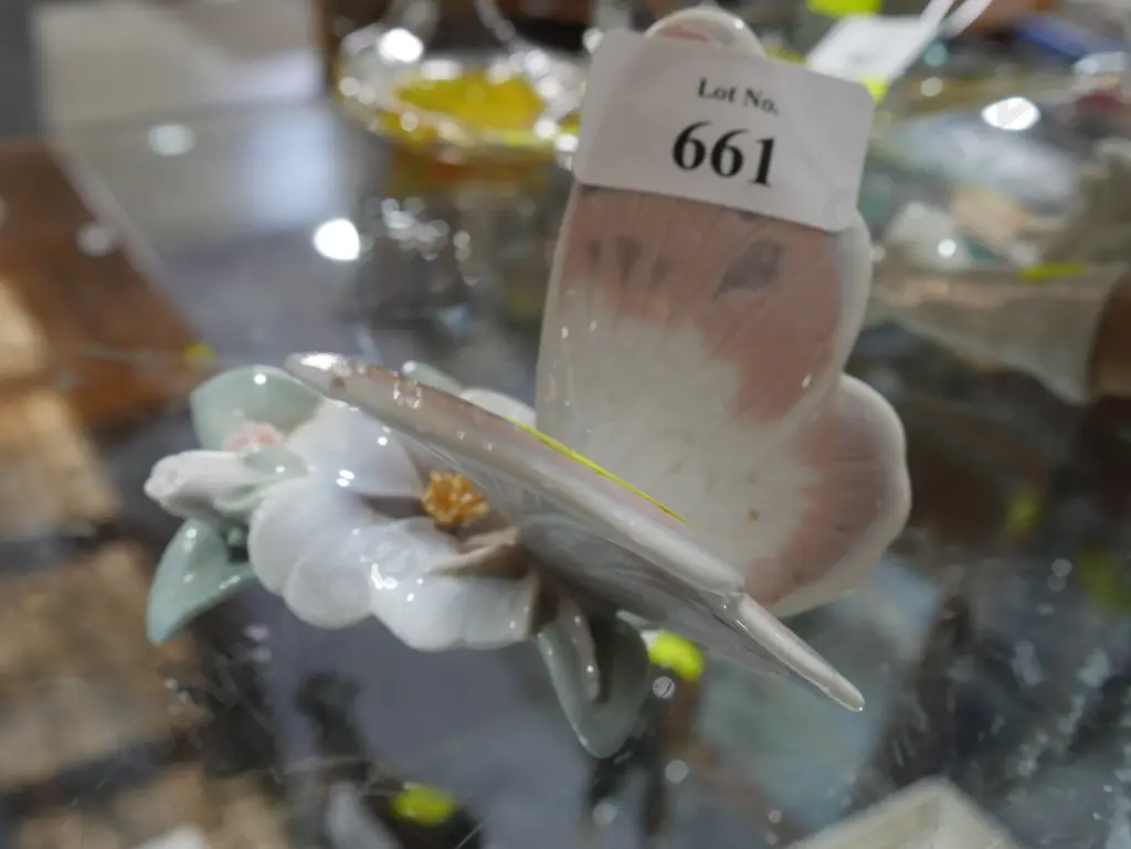 Lladro butterfly Image 1++