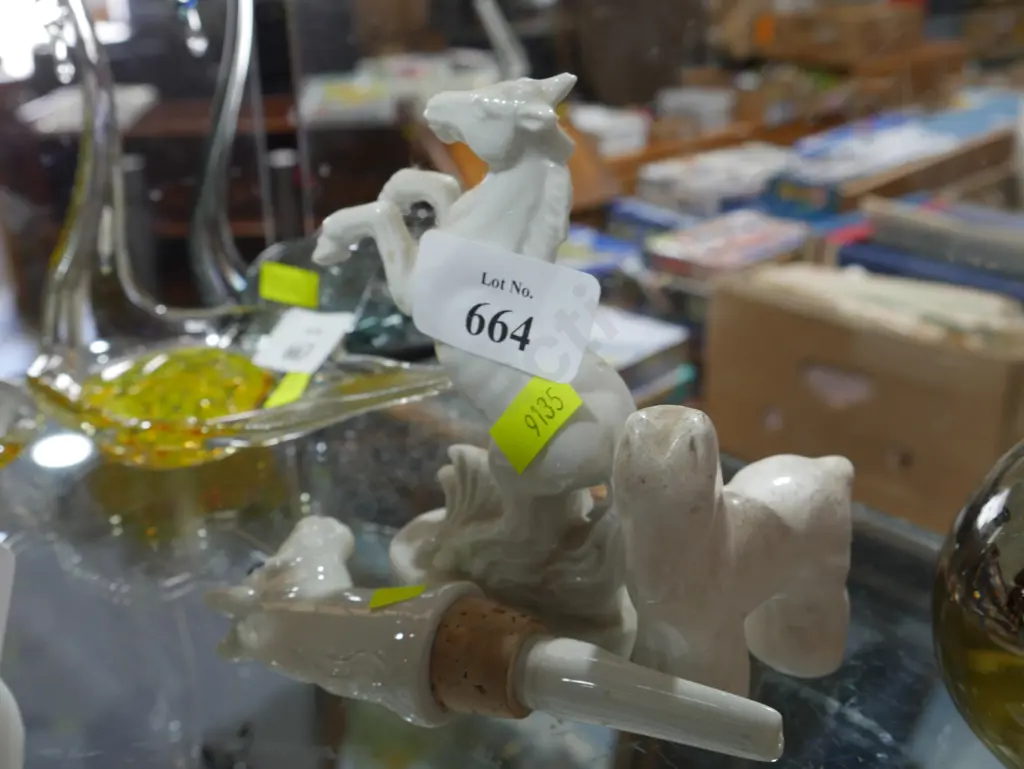 White Horse alcohol nip pourer, etc Image 1++