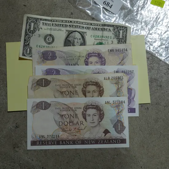 New Zealand one in $2 notes etc