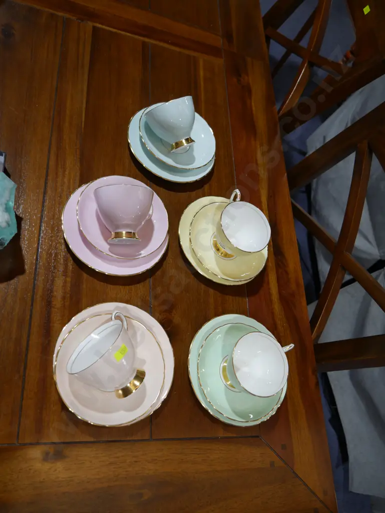 Set of 5 Tuscan trios Image 1++