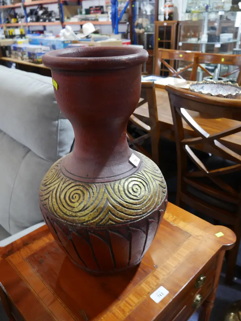 Vase Image 1++