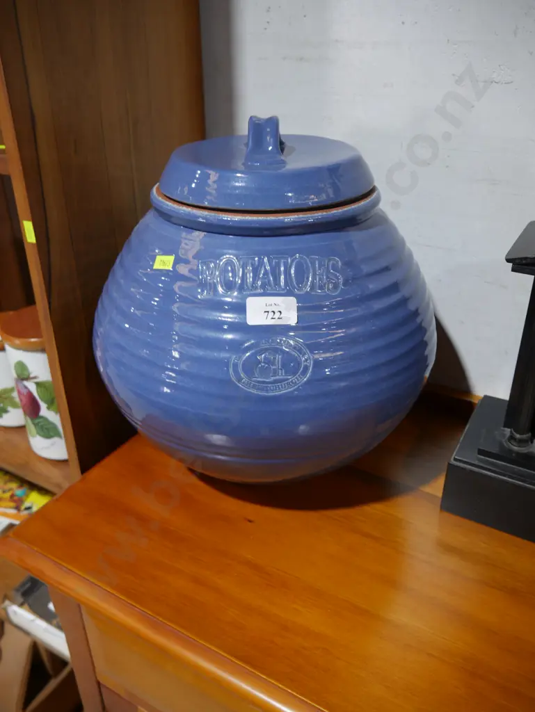 Christchurch pottery potatoes storage crock Image 1++