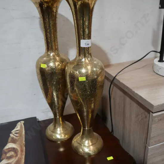 2 brass vases