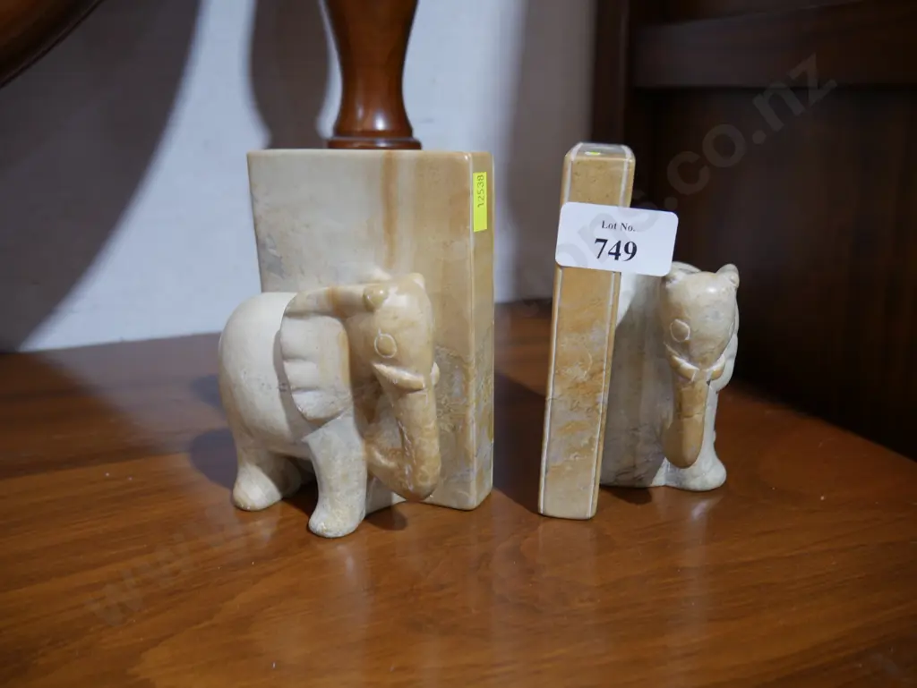 Elephant book ends Image 1++