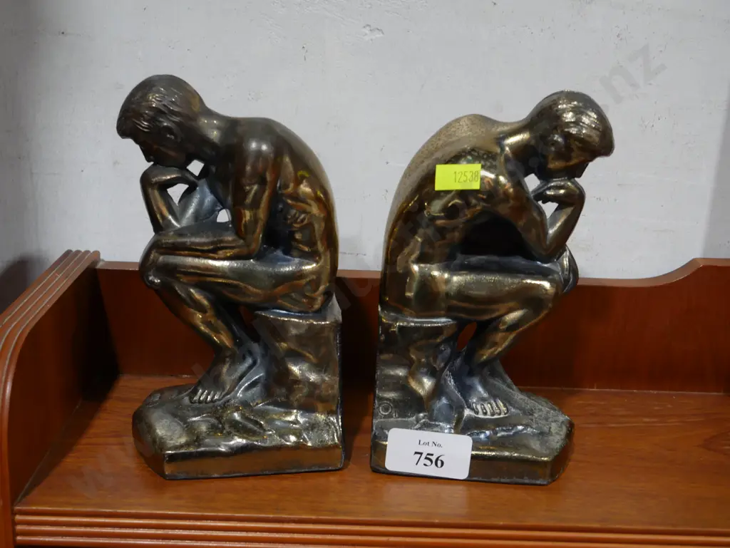 Book ends Image 1++