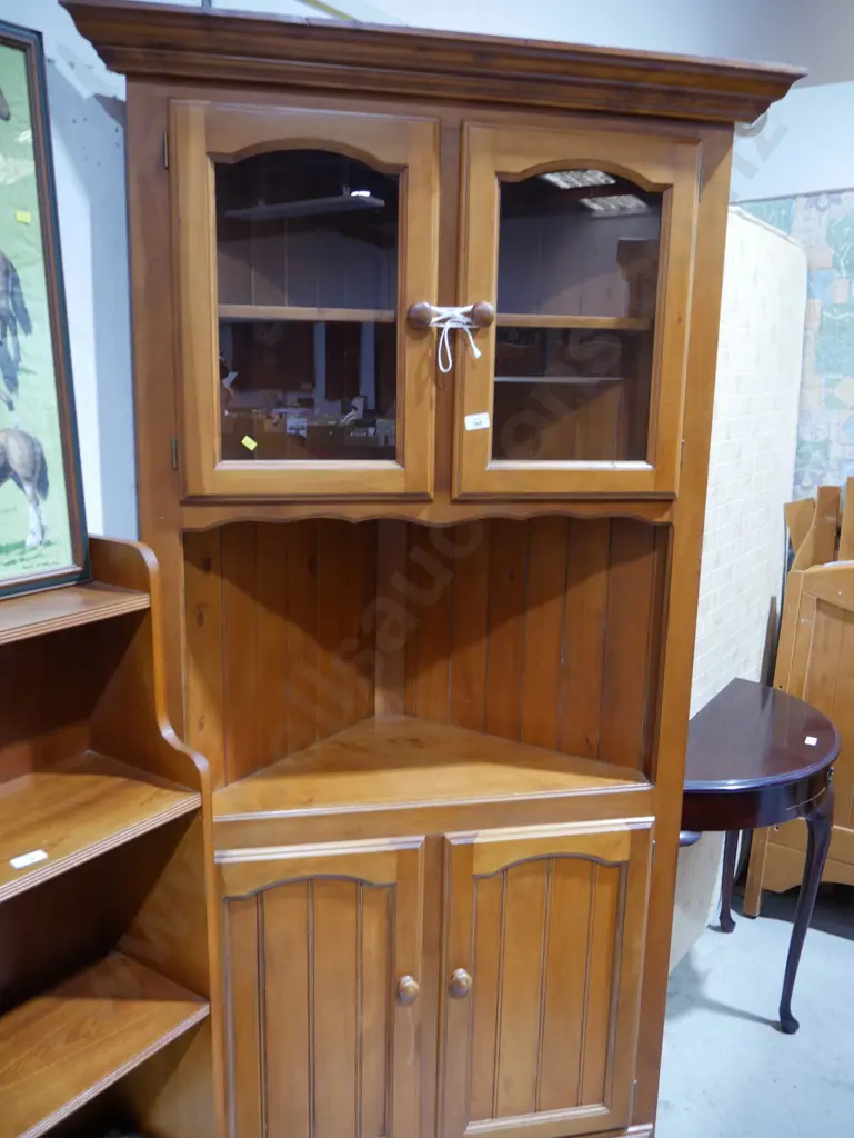 Corner cabinet Image 1++