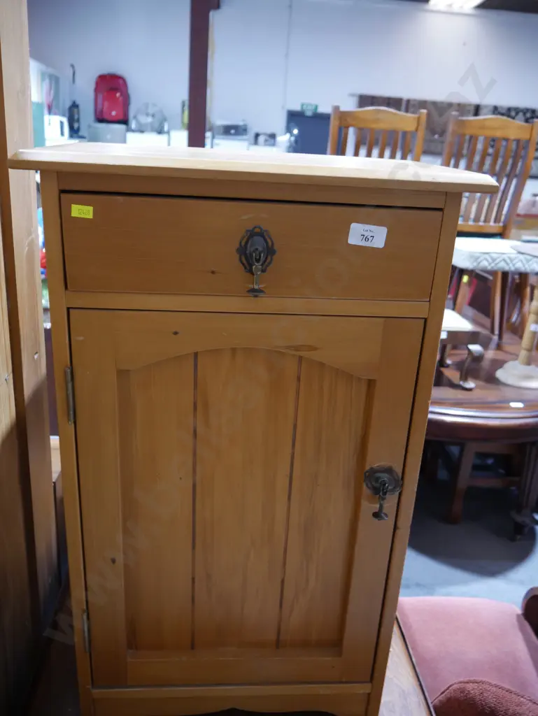Small cabinet Image 1++