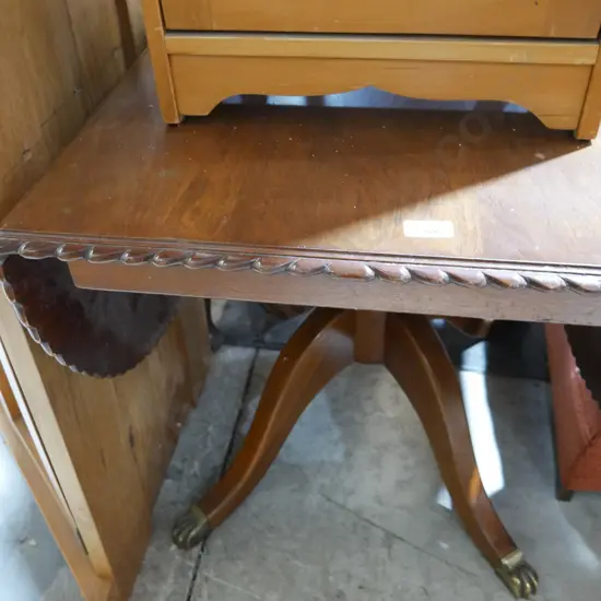 Dropside dining table
