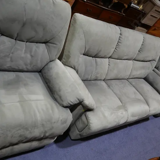 Three-piece lounge suite
