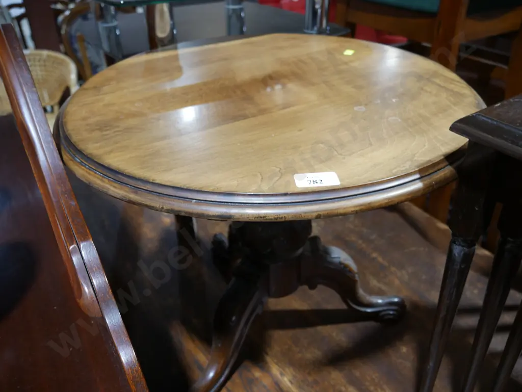 Wine table Image 1++