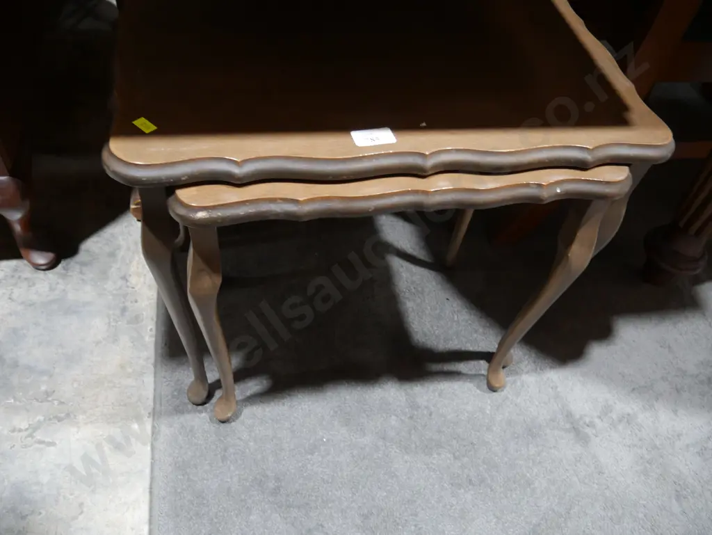 Nest of two tables Image 1++