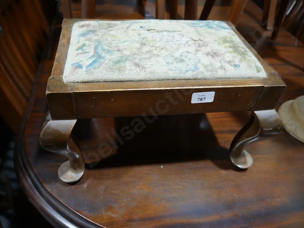 Footstool Image 1++