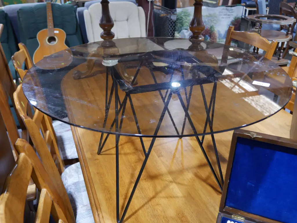 Glass top coffee table Image 1++