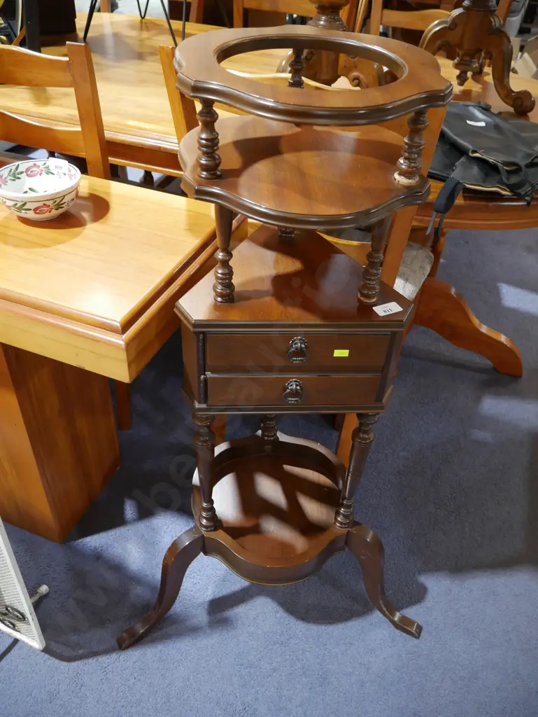 Wash stand Image 1++