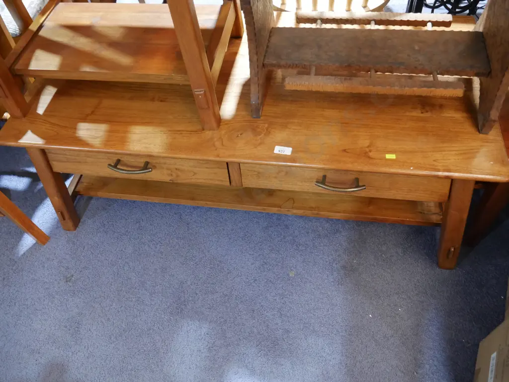 2 drawer coffee table Image 1++