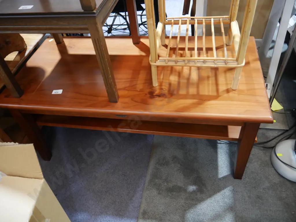 Coffee table Image 1++
