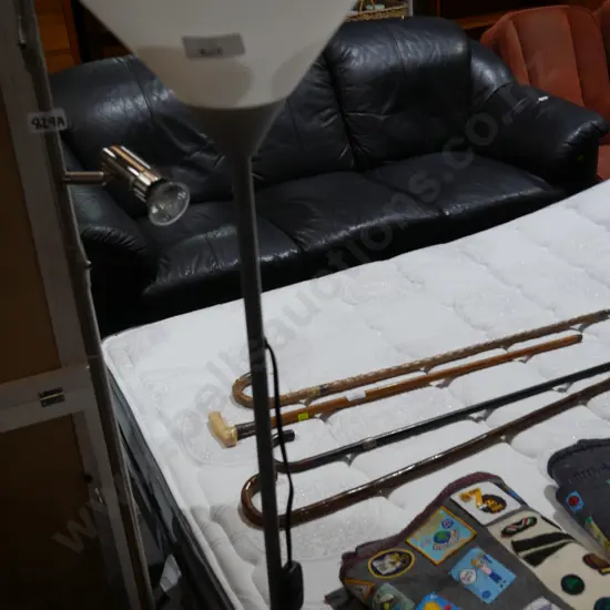 Floor lamp