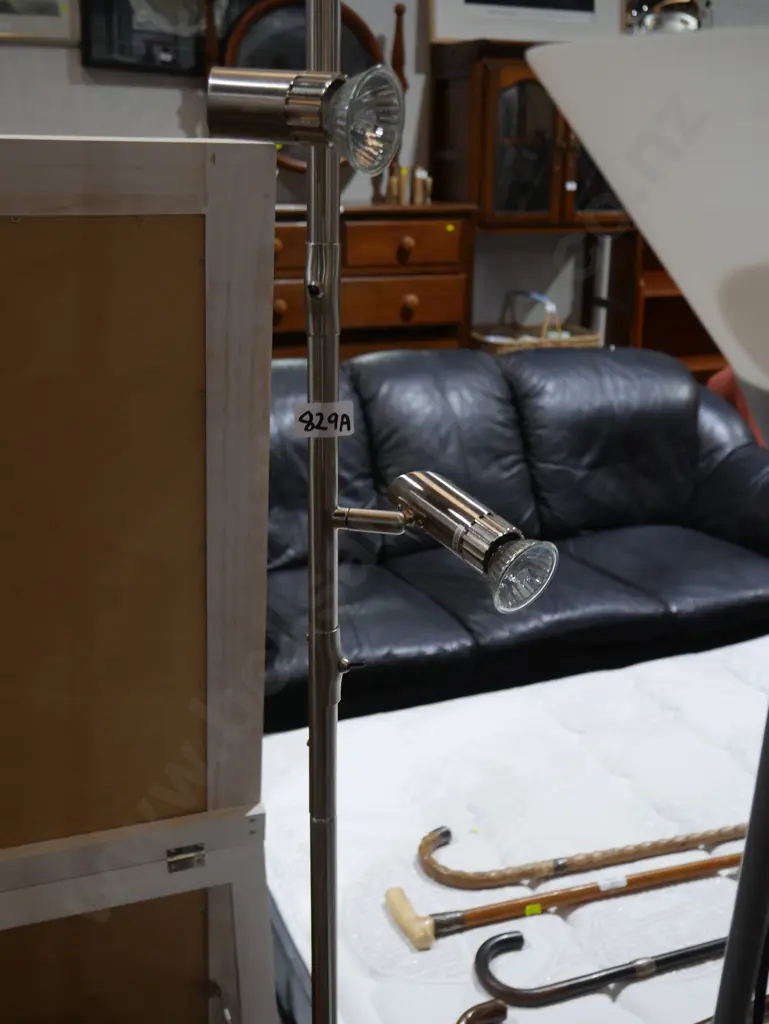 Twin spotlight floor lamp Image 1++