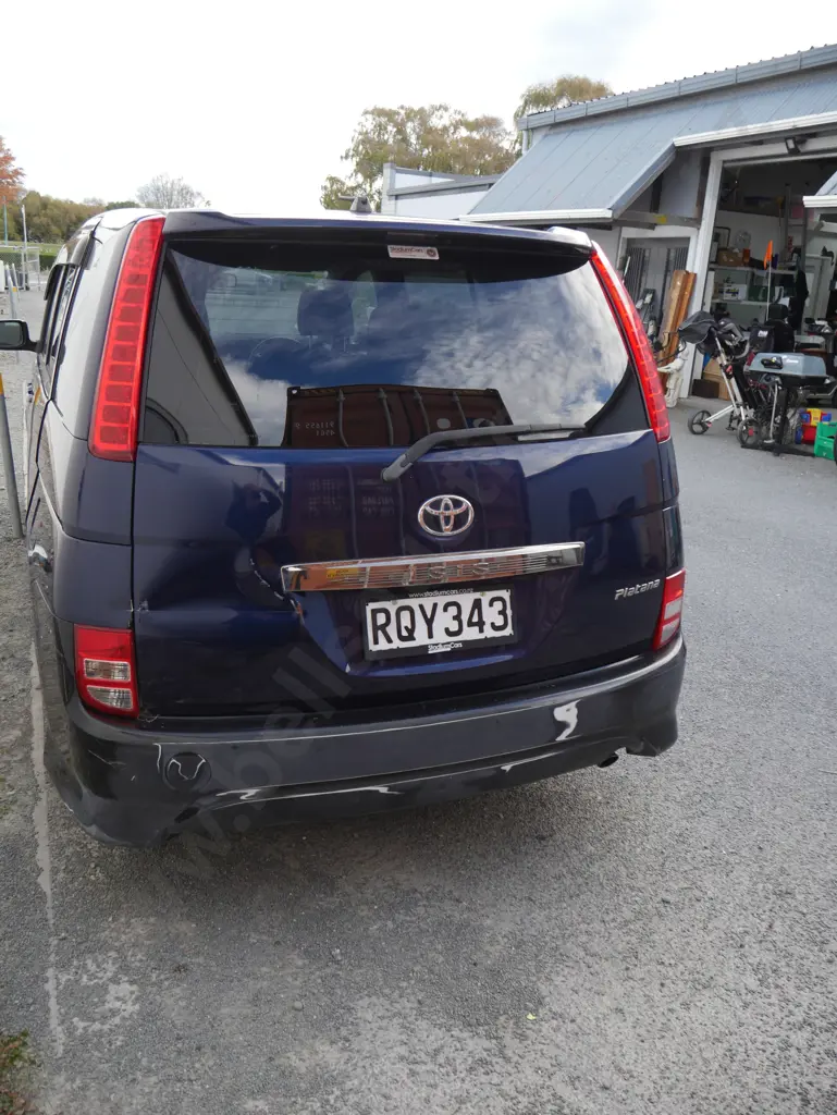 2005 Toyota Isis van Image 1++