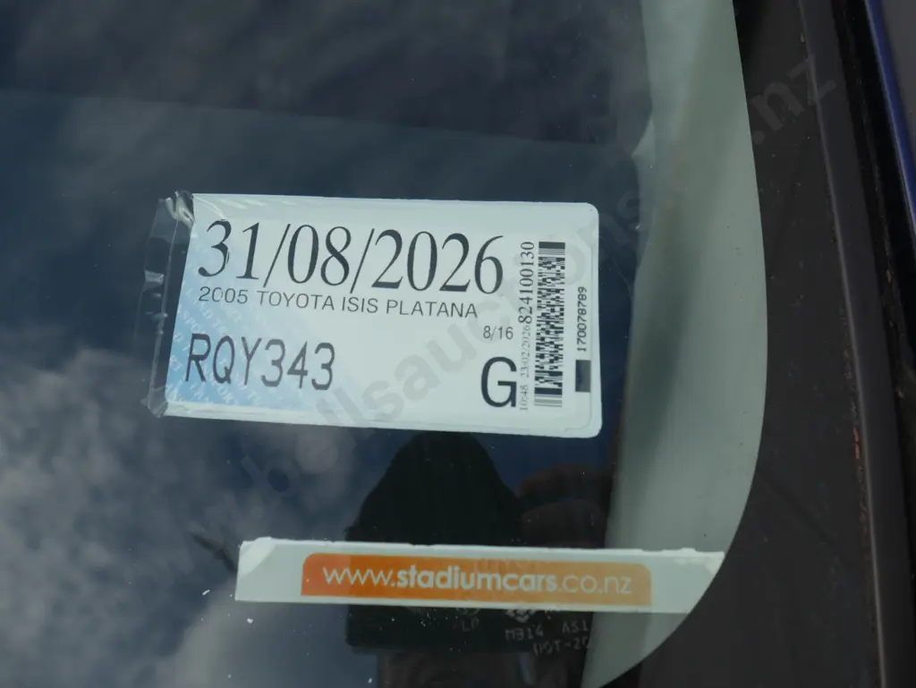 2005 Toyota Isis van Image 1++